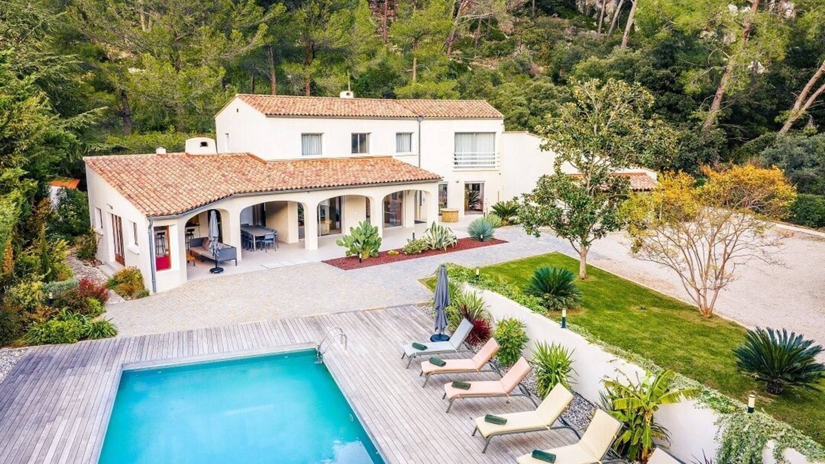Gemenos Cabin | Villa & Padel 5*