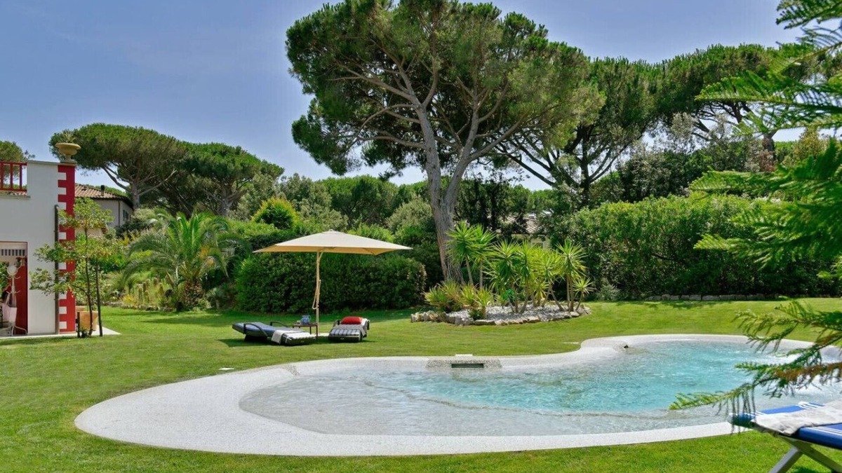 Marina di Bibbona Villa | Villa Palma luxury detached house with direct access to the beach
