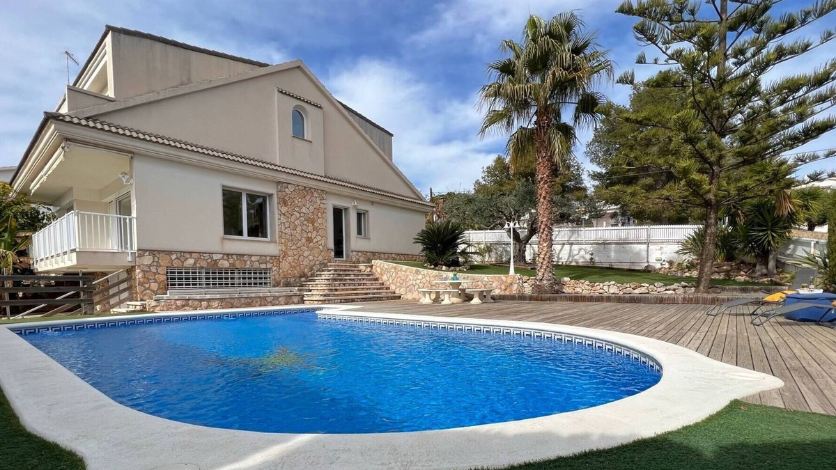Roda de Bara Villa | Villa Palmeral- Piscina, Gran Jardin, BBQ, Parking