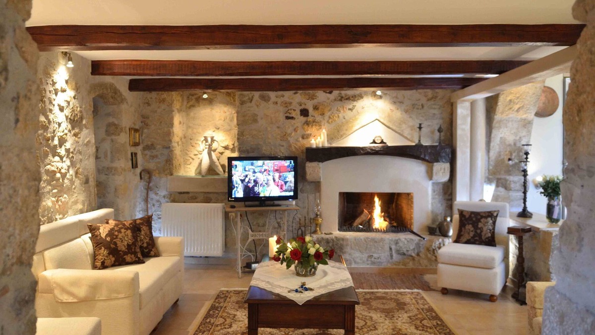 Ayios Thomas House | ''Villa Pannona'' in the center of crete