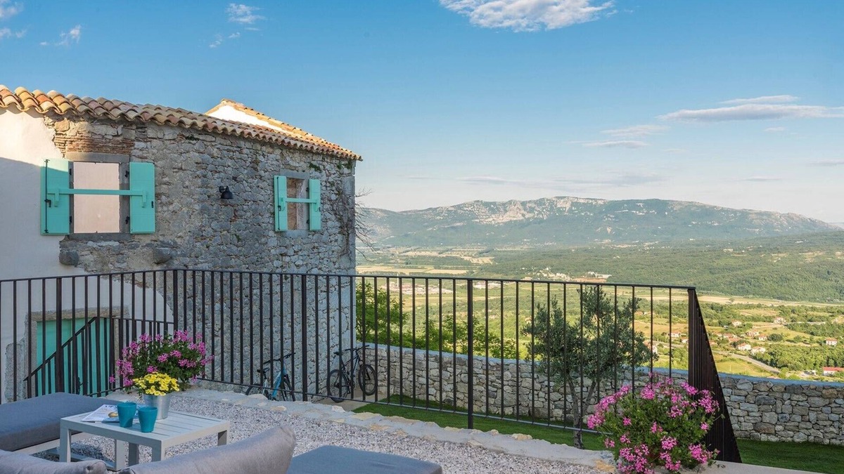 Pican Villa | Villa Paola with Roof-pool in Central Istria