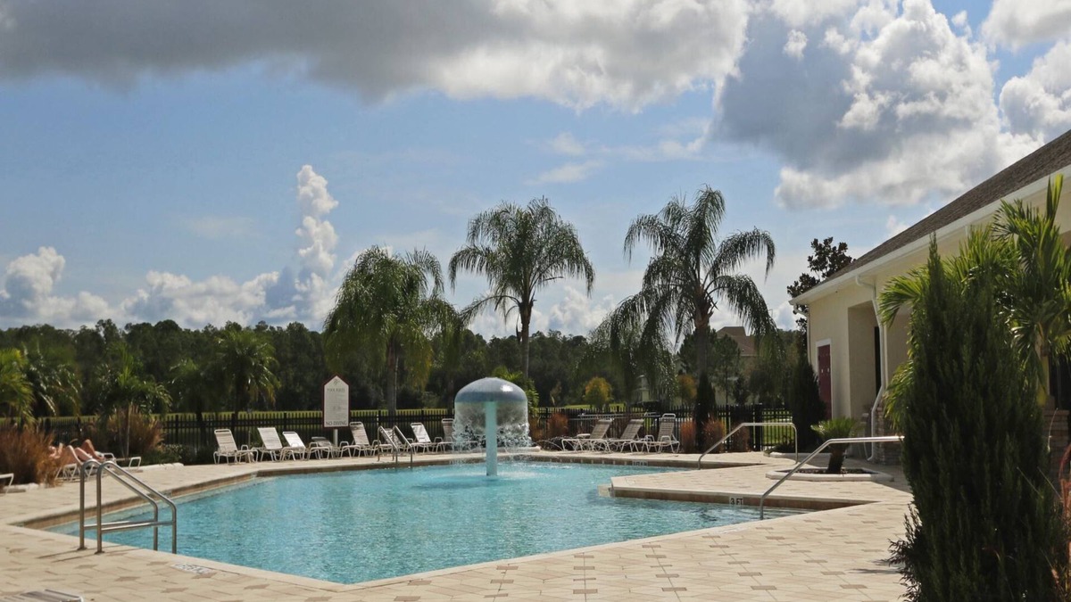 Trafalgar Village Boat Rental | Villa Paradiso located in the Trafalgar Village Resort 6 bedrooms poo/spa