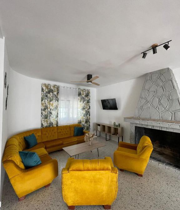 Cazalegas House | Villa Paraiso