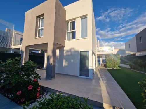 Playa Paraiso Villa | Villa Paraiso-Luxury Villa with Heated Pool