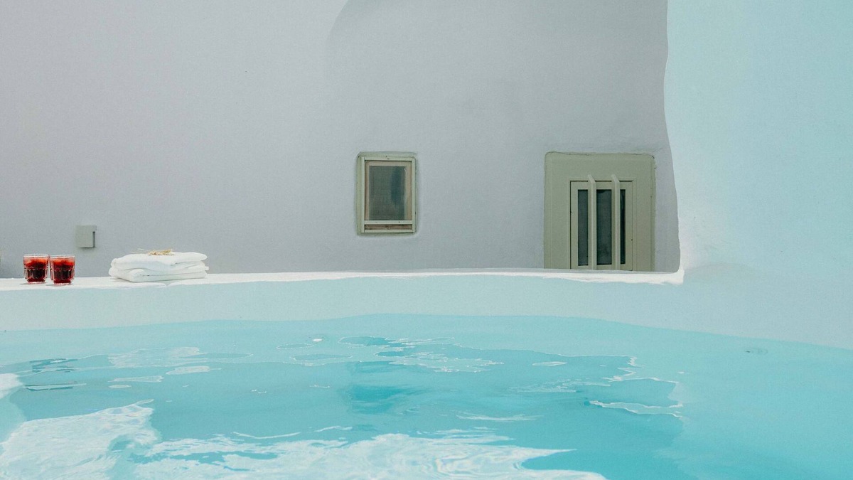 Megalochori Villa | "Villa Patitiri" cave house with private pool in Megalochori village, Santorini