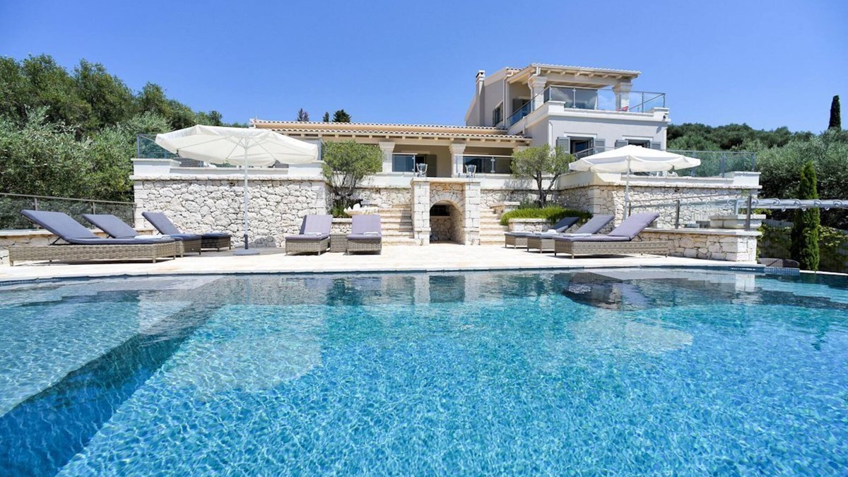 Kassiopi Villa | Villa Pearl - Six Bedroom Villa, Sleeps 12