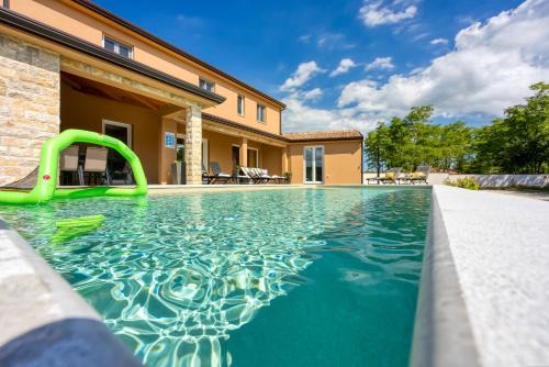 Debeljuhi Villa | Villa Perla