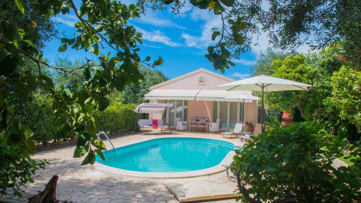Chalikounas Villa | Villa Persephone Luxury private villa in Halikouna