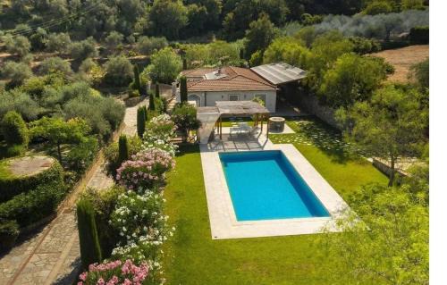 Torrazza Villa | Villa Petra