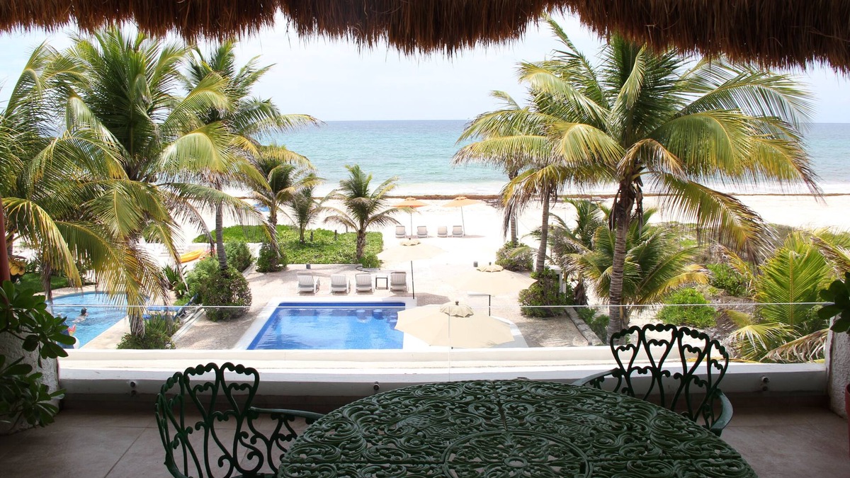 Playa del Secreto Villa | Villa Picon is a private home with the Caribbean ocean at your feet.