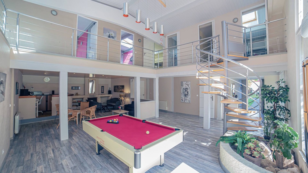 Soulac-sur-Mer Villa | Villa Piscine-Spa-Sauna, 25 persons, 5 mn from the ocean