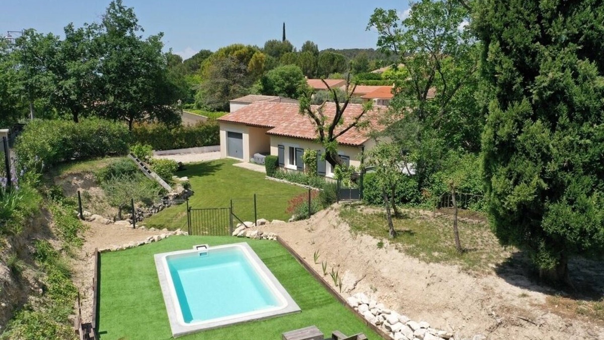 Malemort-du-Comtat Villa | Villa Plein SUD EN Provence