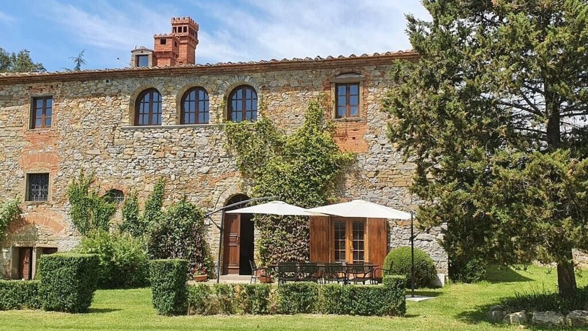 Bucine Villa | Villa Pogi - Historic villa with shared pool