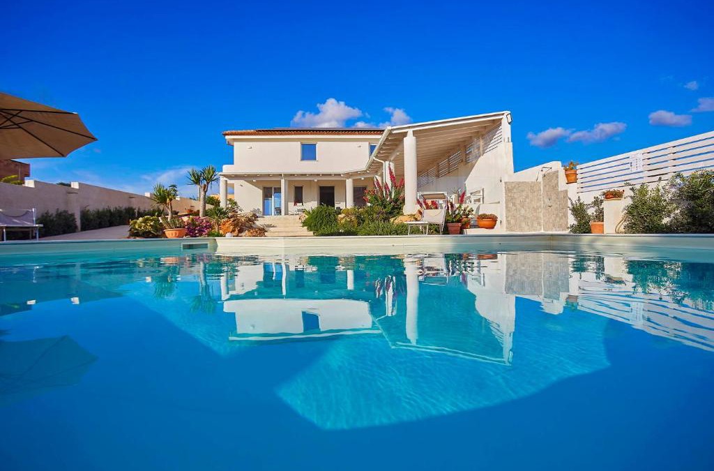 Petrosino Villa | Villa Pomelia by Xenia Sicily Villas