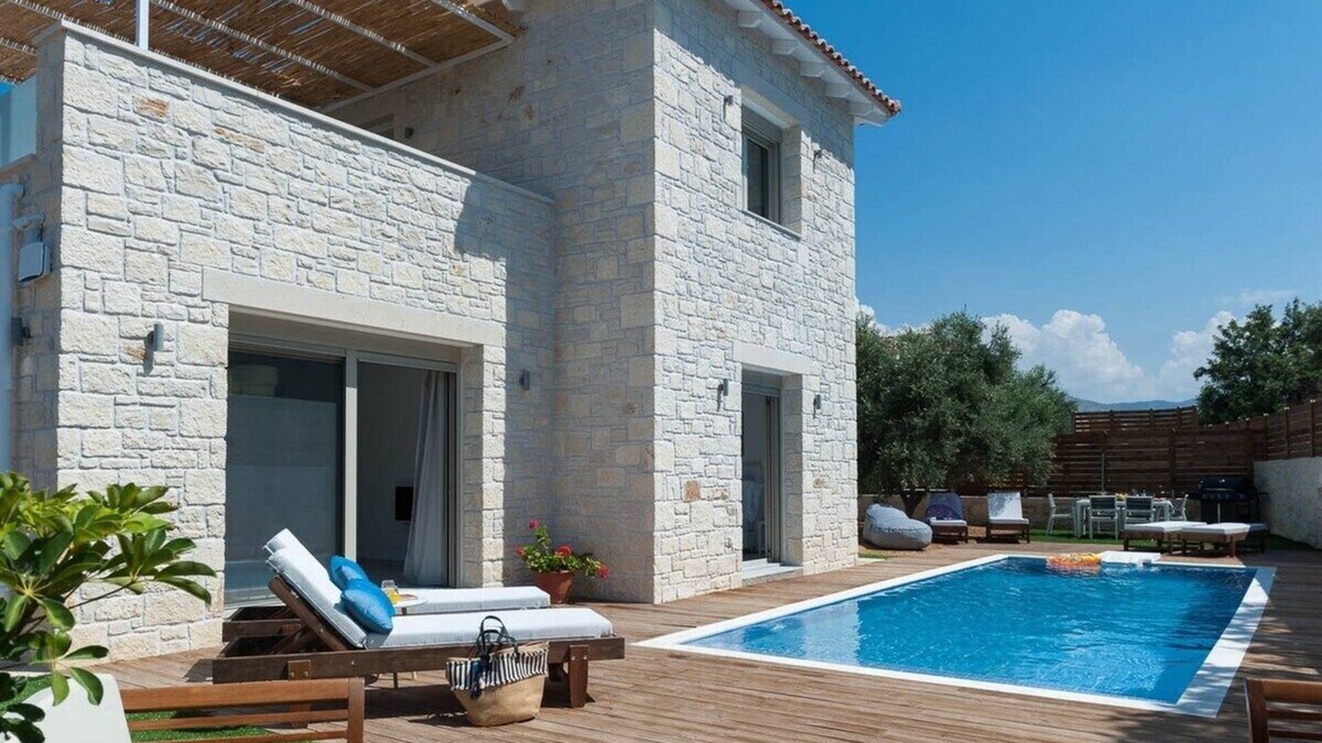 Pagkalochori Villa | Villa Prima - With Private Heated Pool & Jacuzzi