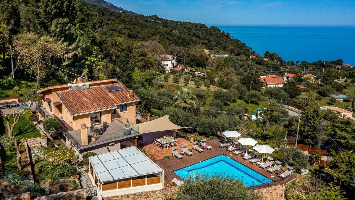 Cefalu Villa | Villa Provenza 12+4, Emma Villas