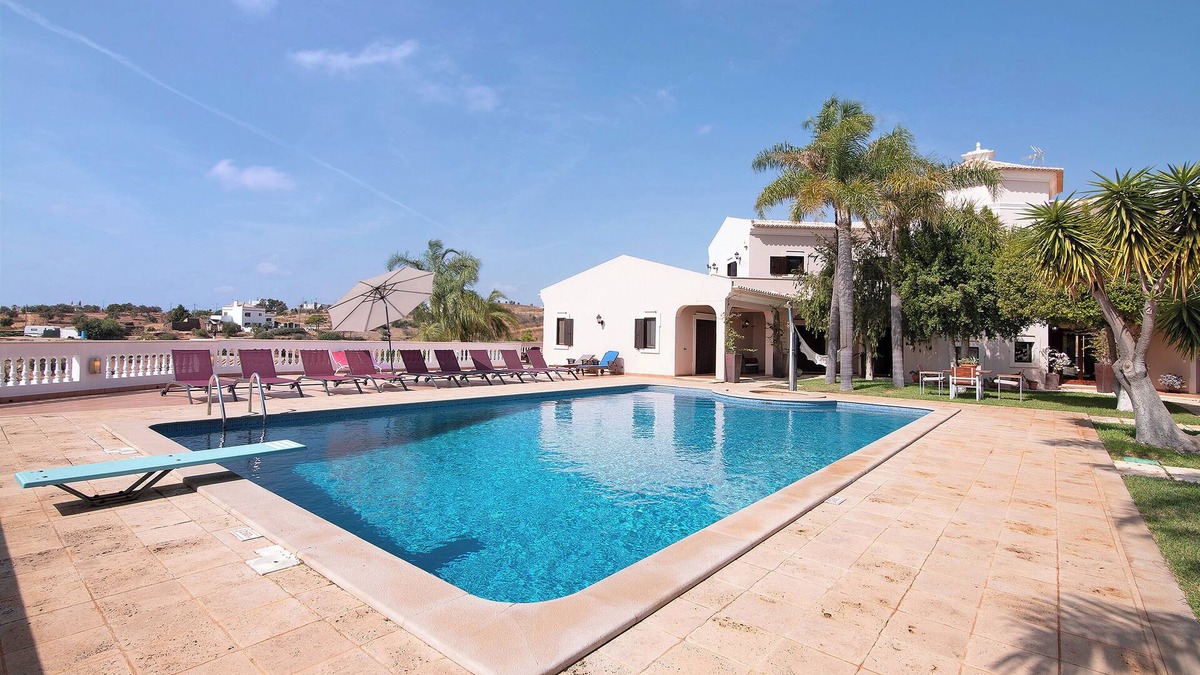Conceicao Villa | Villa 'Quinta Dos Fontanais' with Sea View, Wi-Fi and Air Conditioning