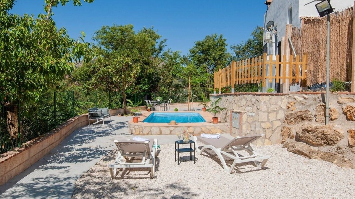 Quesada Villa | Villa Río Béjar Quesada by Ruralidays