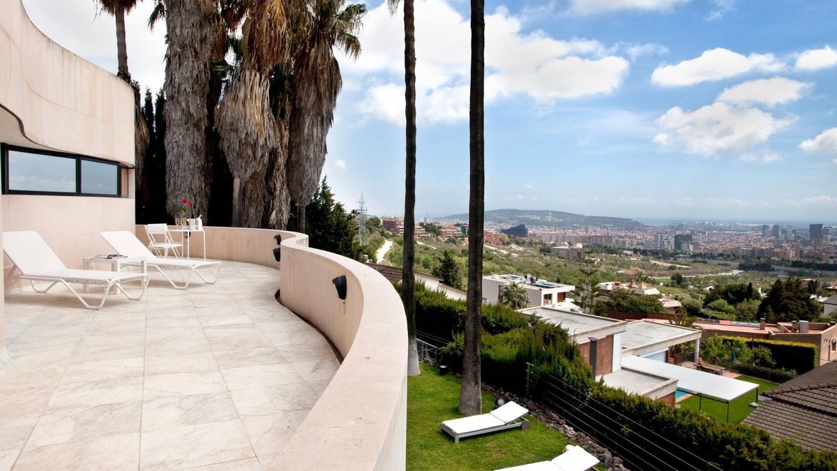 Esplugues de Llobregat Villa | Villa Rock - 5 Suite 580 square meter villa