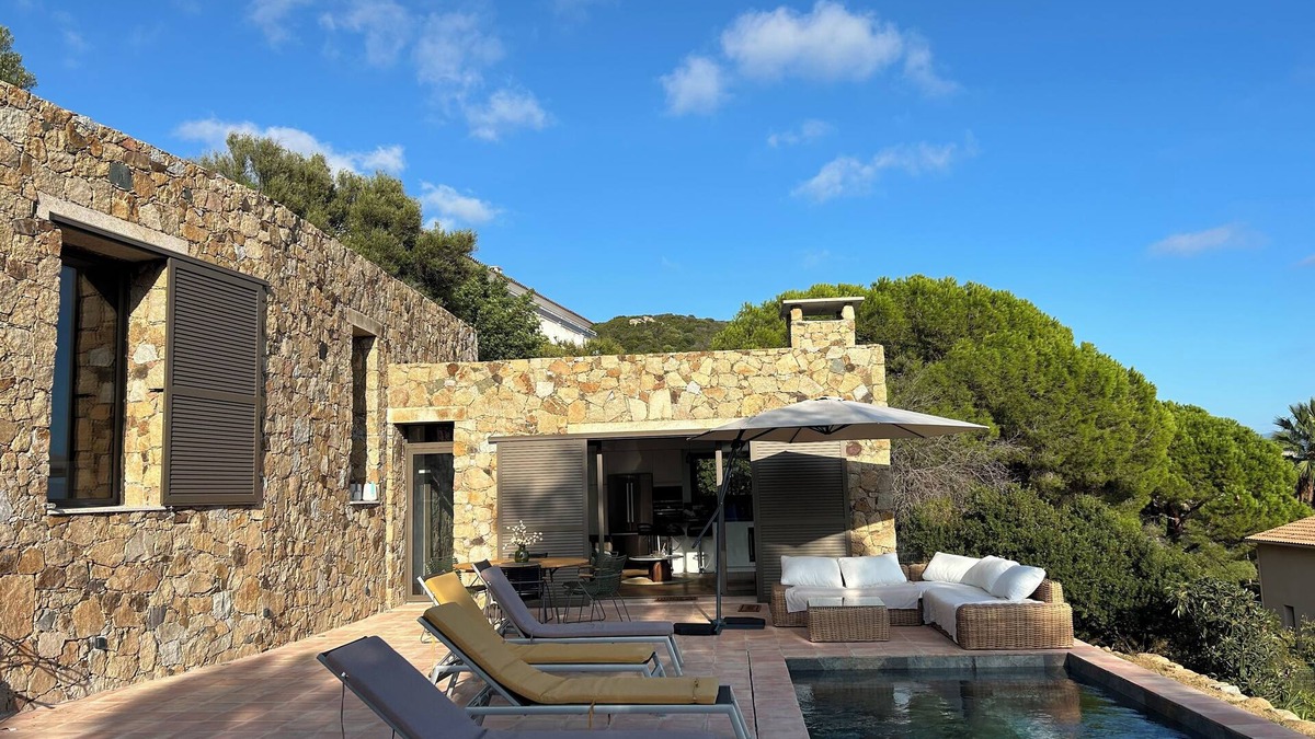 Ajaccio House | Villa Raphael, splendid view of the Sanguinaires with swimming pool 5 minutes from the beach