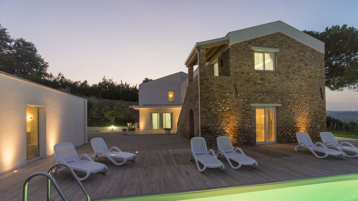 Notaresco House | VILLA RENZO- Notaresco apartment