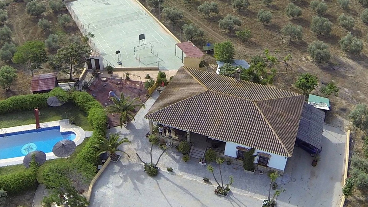 Ardales Villa | Villa Rey, Ardales WITH POOL AND TENNIS, 7 kms Caminito del Rey