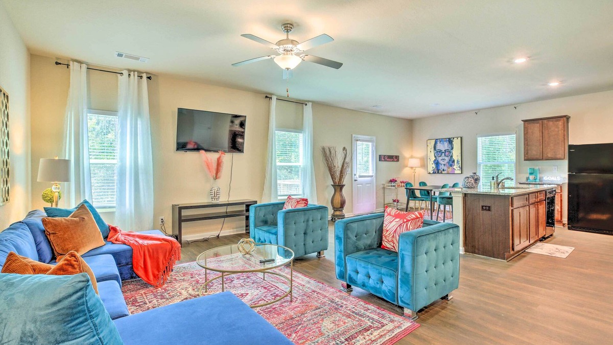 Villa Rica House | Villa Rica Retreat w/ Deck ~ 33 Mi to Atlanta