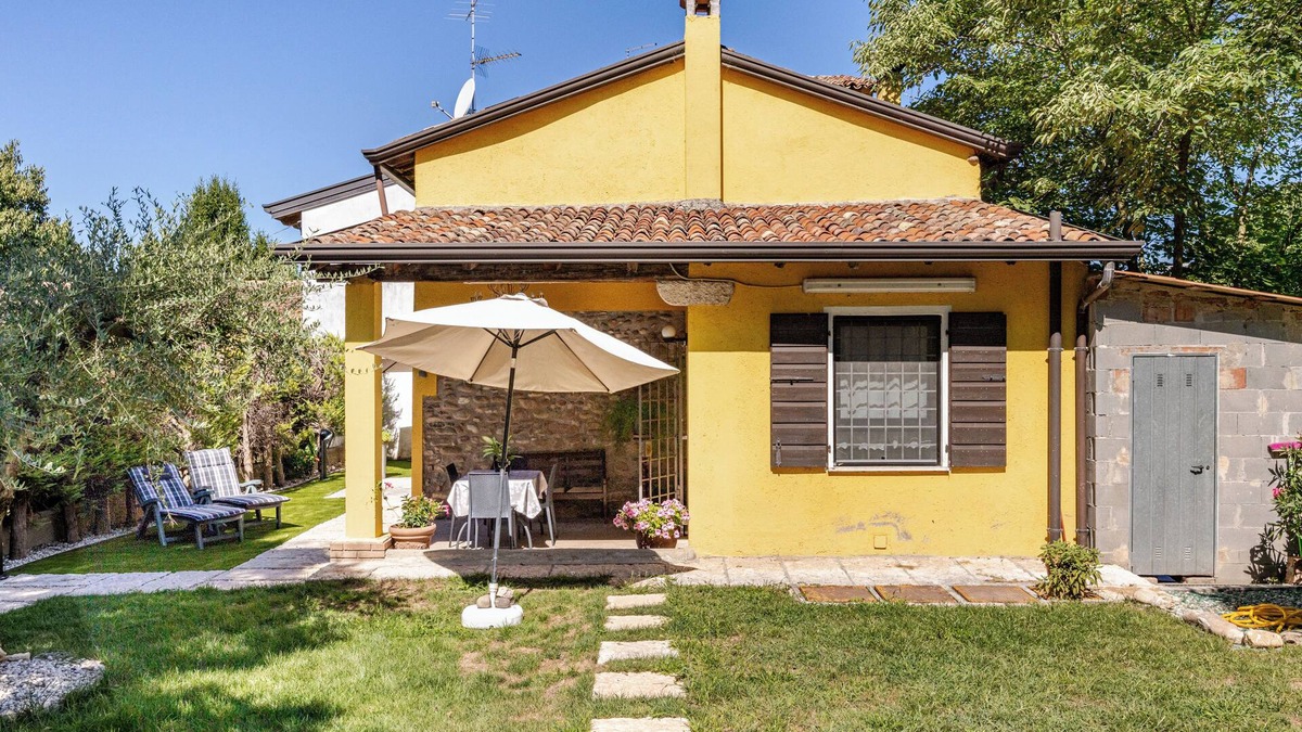 Cavalcaselle Villa | Villa Rio de Janeiro [at 5 Min. From Peschiera del Garda] - 8 Pax