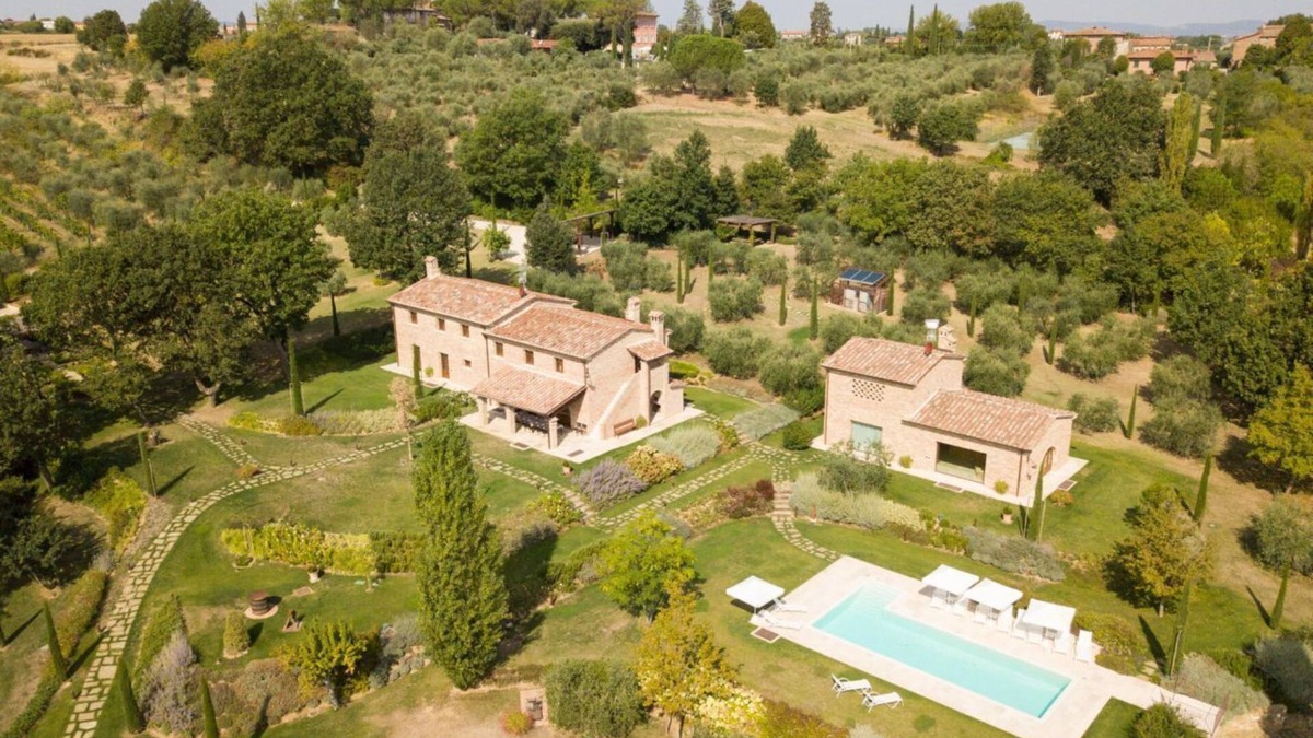 Foiano della Chiana Villa | Villa Ripa by MMega