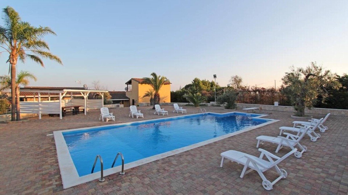 Racale Villa | Villa 'Rita' with Sea View, Pool, Garden, Terrace & Wi-Fi