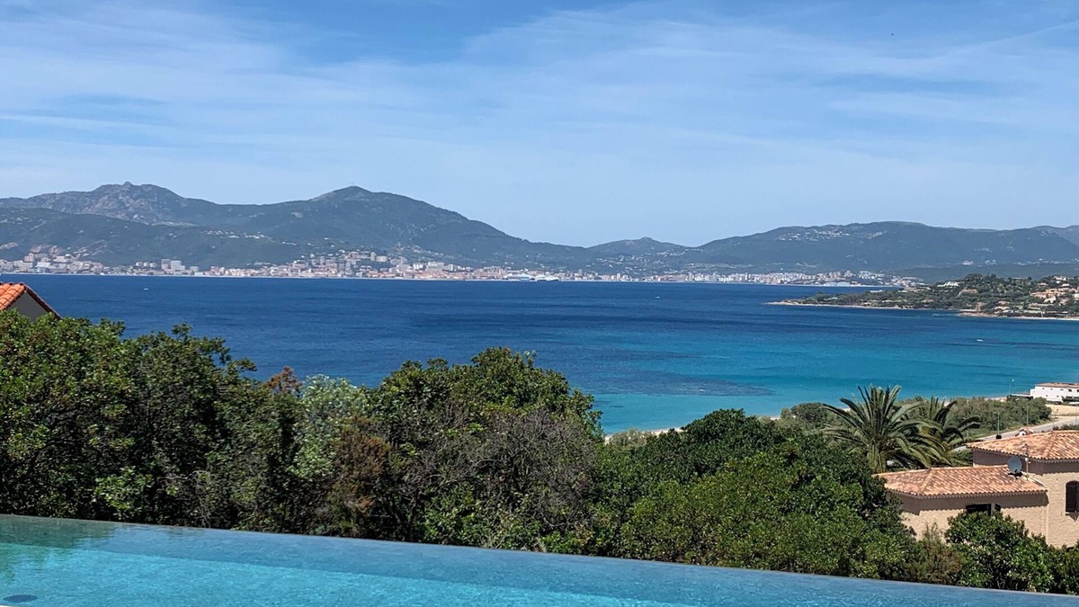 Pietrosella Villa | Villa Rivoli - Domaine Napoleon Corsica vue mer Exceptionnelle Grande Piscine