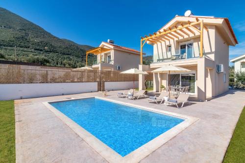 Khartata Villa | Villa Riza Sun by Villa Plus