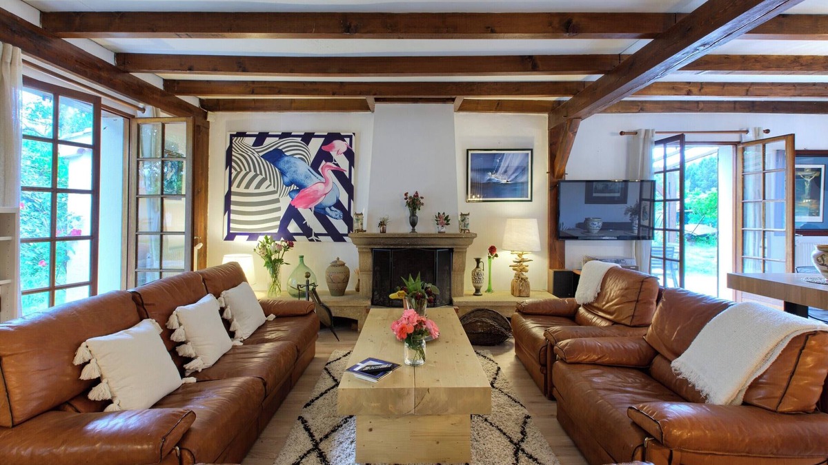 Le Pian-Medoc Villa | Villa 'Rodolphe' with Private Pool, Private Terrace and Wi-Fi