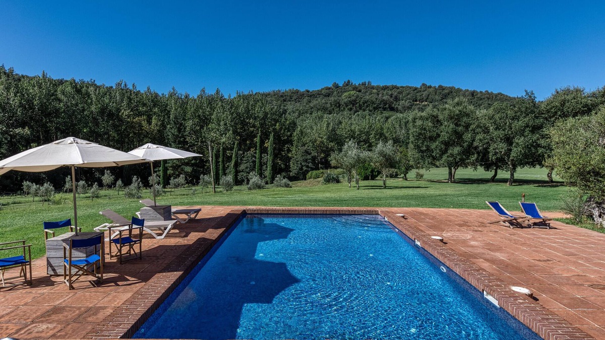 Arbucies Villa | Villa 'Romana Restaurada Entre' with Mountain View, Private Pool and Wi-Fi