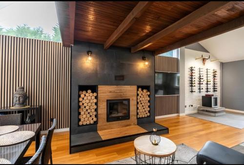 Las Campas y San Claudio House | Villa Romeo