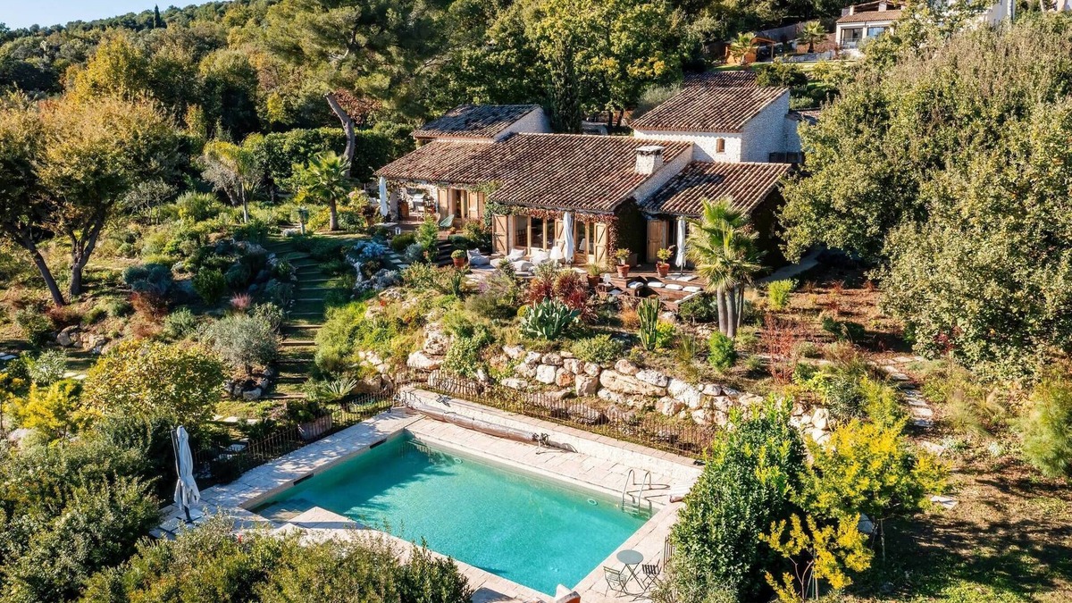 Tourrettes-sur-Loup Villa | Villa Rosebud – Sea View & Secret Garden