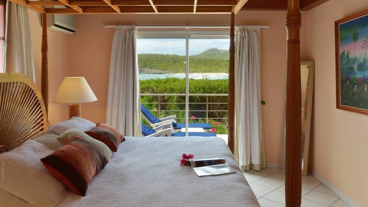 Anse des Cayes Villa | Villa Rosebud, 2BR, 2BA, (Sleeps 2-4), on the beach of Anse Des Cayes