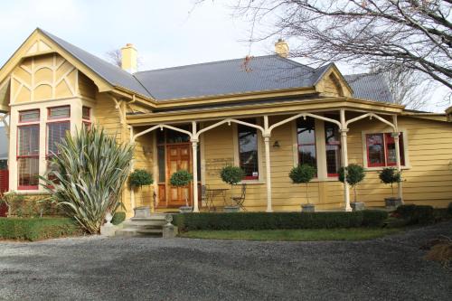 Invercargill Bed & Breakfast | Villa Rouge B&B
