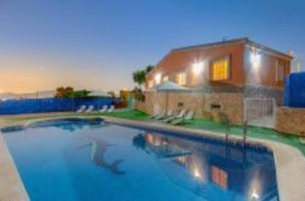 Los Valientes Villa | Villa Rural Piscina fortuna luxury23 personas 10 Habitaciones habitaciones wifi