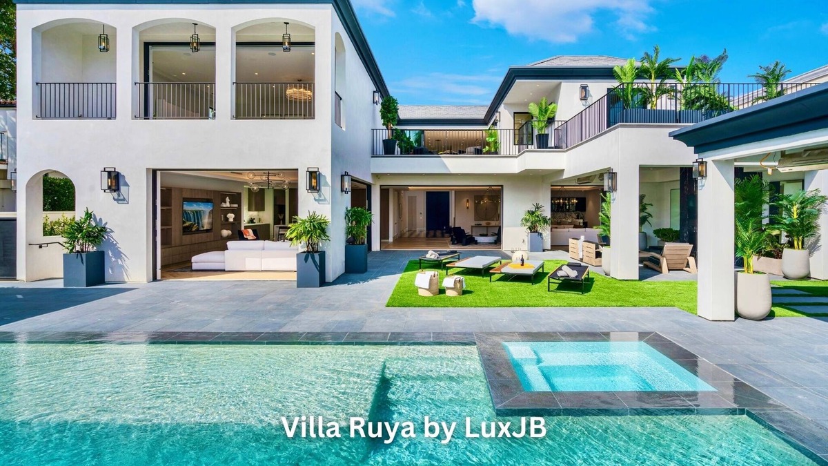The Flats Villa | Villa Ruya by LuxJB 🏆 Beverly Hills Flats Mega Mansion 🏆 Cinema 🏆 Gym 🏆 Sauna