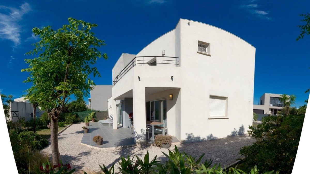 Sete Villa | Villa Saint Louis' on the seafront +6 bikes + wifi + Swimming pool + air conditioning! ❤️❤️