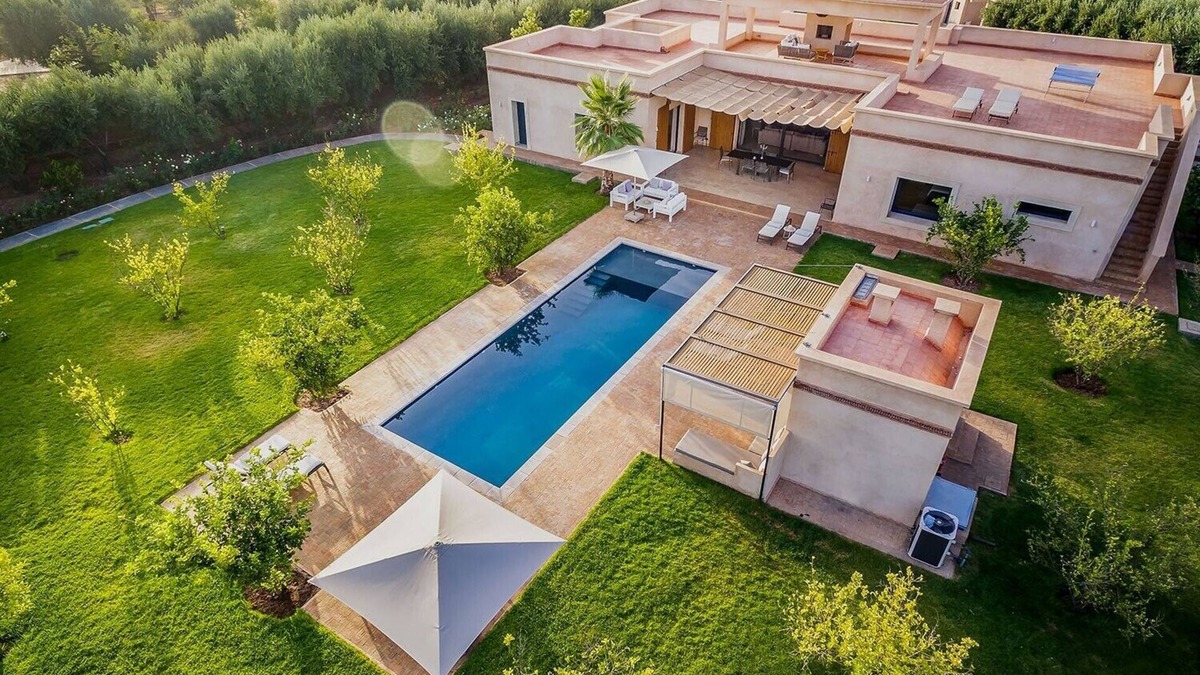 Oulad Hassoune Villa | Villa SALAMOUNI, with swimming pool (4-6 bedrooms, sleeps 8-12)