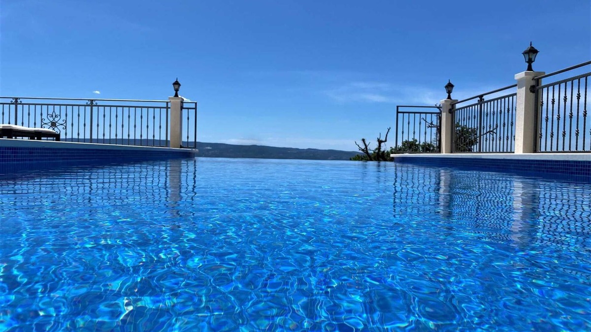Dugi Rat Villa | Villa Salut la Mer with Infinity Pool