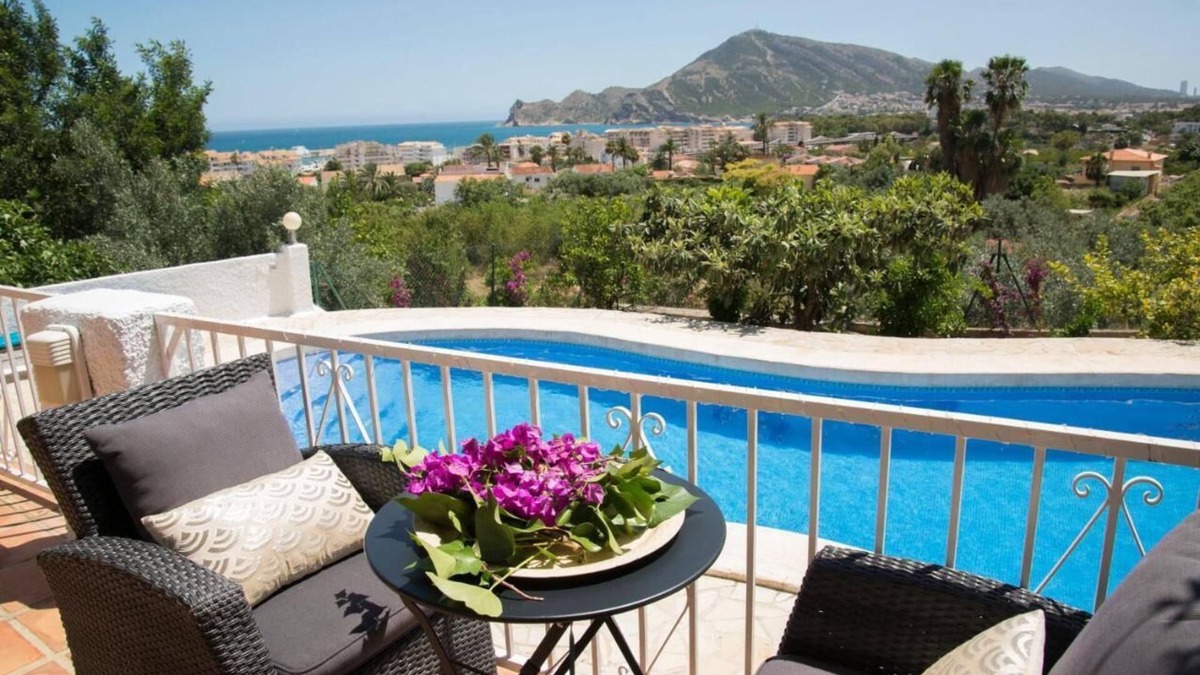 Altea Villa | Villa 'Samar Altea Grupo Terra De Mar' with Sea View, Wi-Fi and Air Conditioning