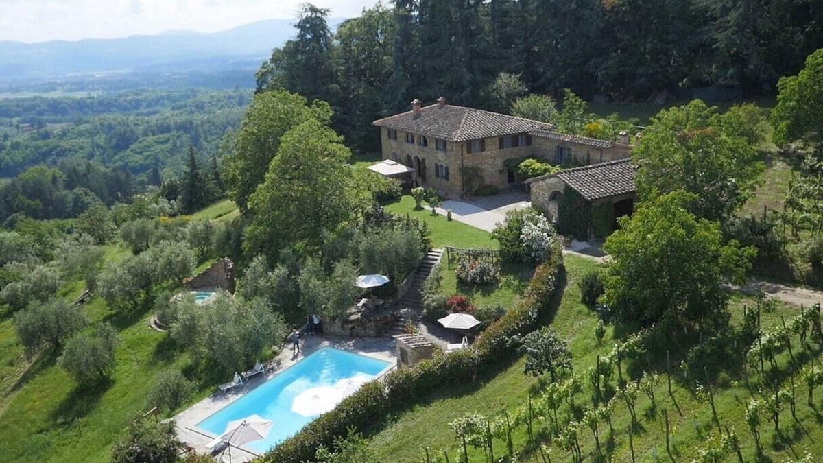 Grezzano Villa | Villa San Lorenzo - Large private farmhouse style villa