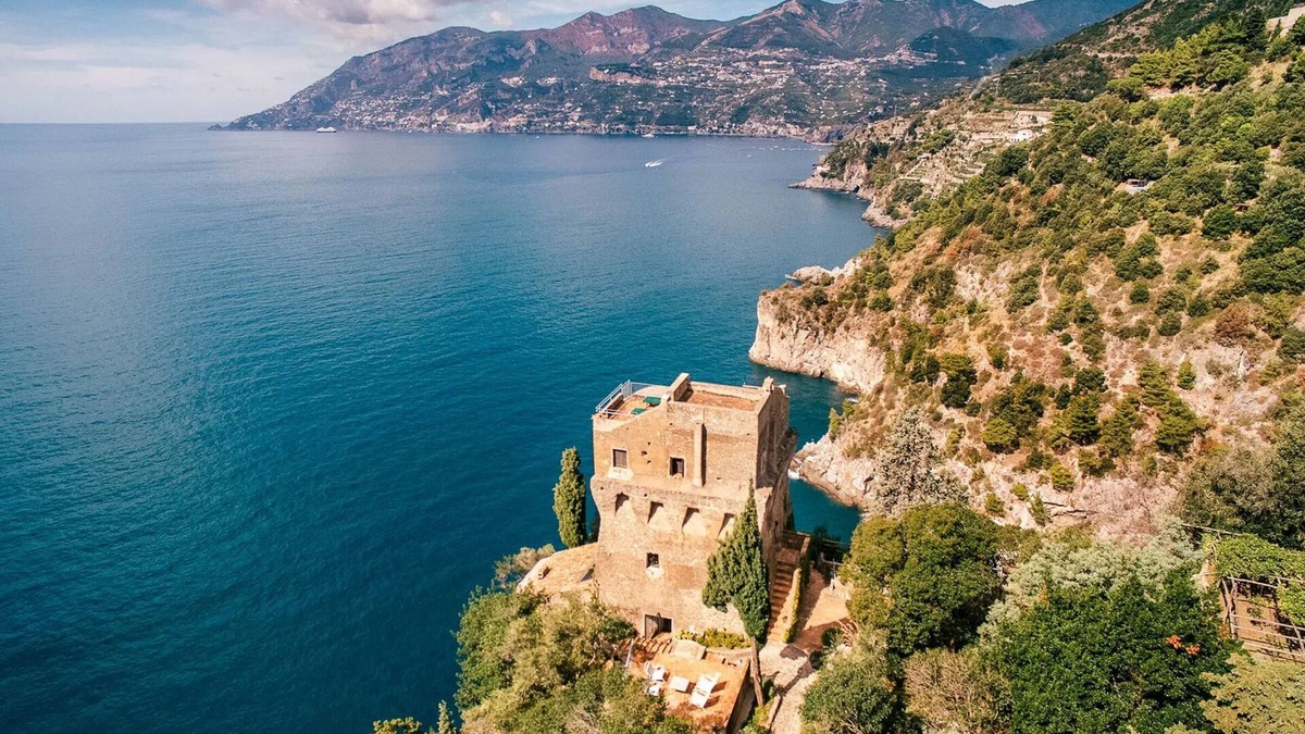 Maiori Villa | VILLA SARACENA - Six Bedroom Villa, Sleeps 12