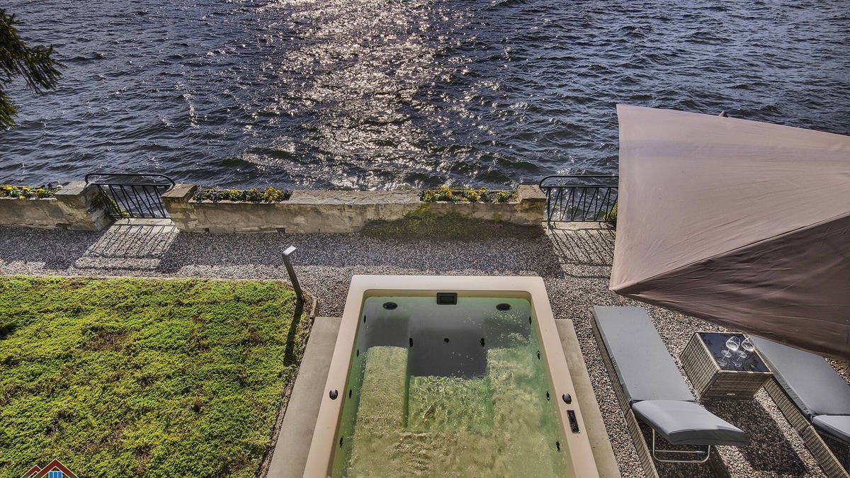 Varenna Villa | Villa "Scoglio" with Lake View, Private Terrace & Wi-Fi