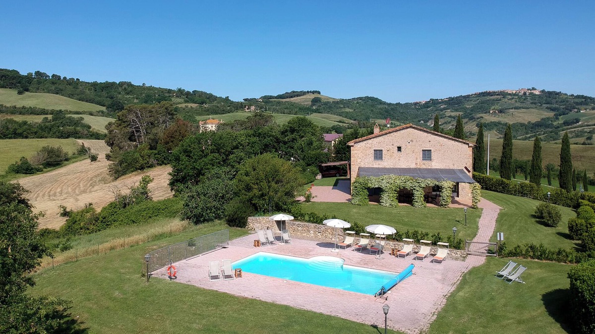 Casale Marittimo Villa | Villa Scudo by Faantasia Villas