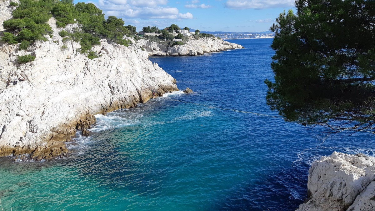 Ensues-la-Redonne House | Villa, sea view with swimming pool heated 30 °
