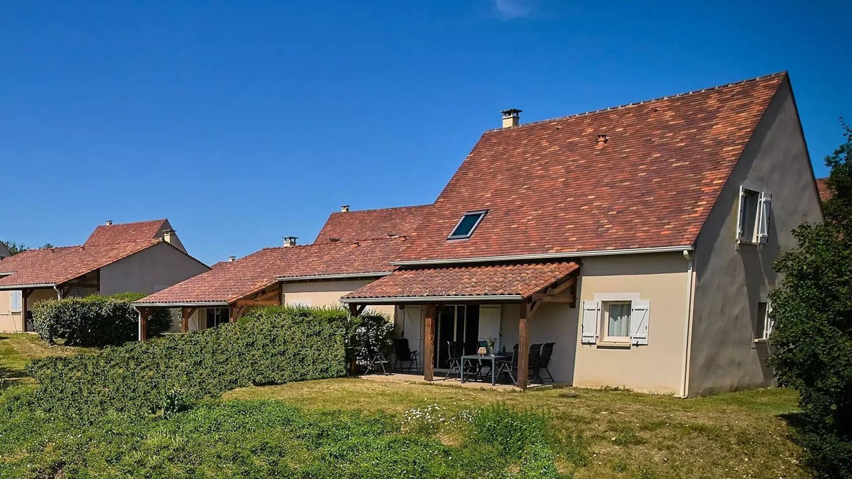 Lanzac Villa | Villa, semi-detached, 2 bathrooms, sleeps 8